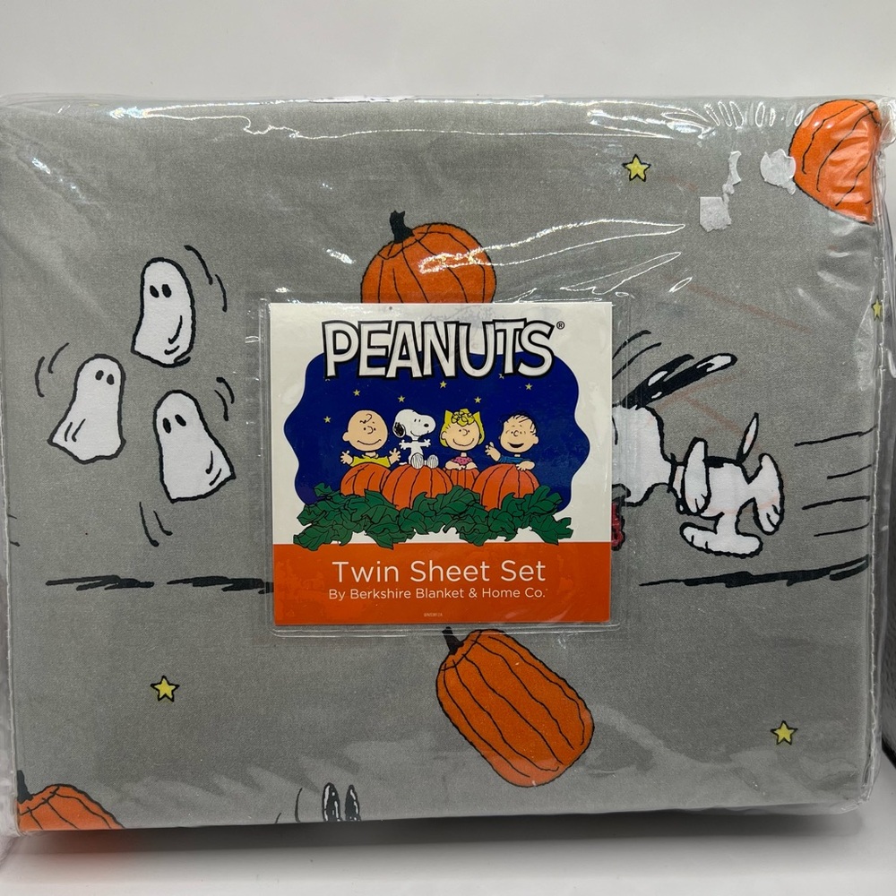 Peanuts Twin Size Sheet Set New Snoopy Ghosts Pumpkins